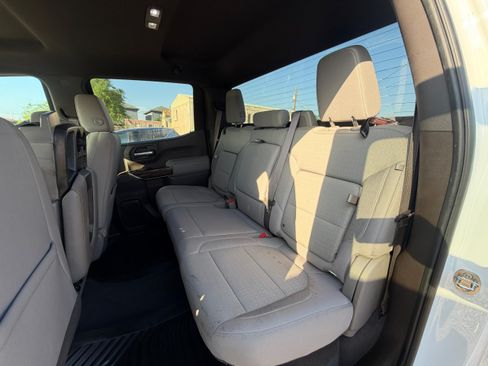 Used 2020 GMC Sierra 1500 Elevation w/ Elevation Value Package RWD image 9