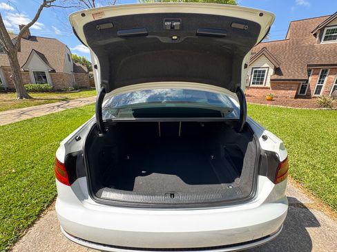 Used 2018 Audi A4 2.0T Ultra Premium w/ 18" Wheel Package image 17