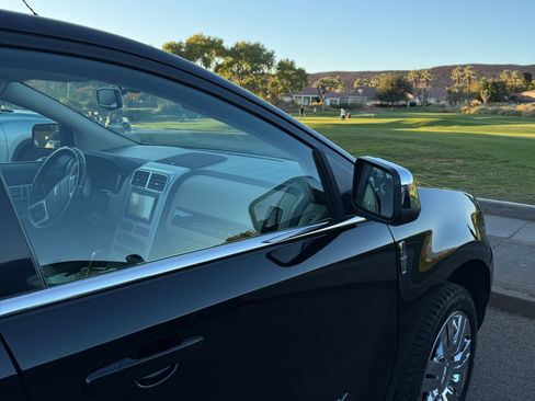 Used 2008 Lincoln MKX 2WD image 4