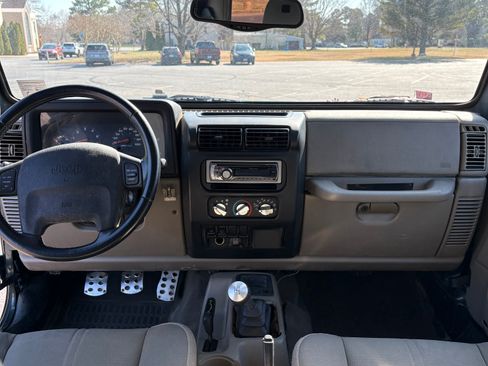 Used 2003 Jeep Wrangler Sahara image 4