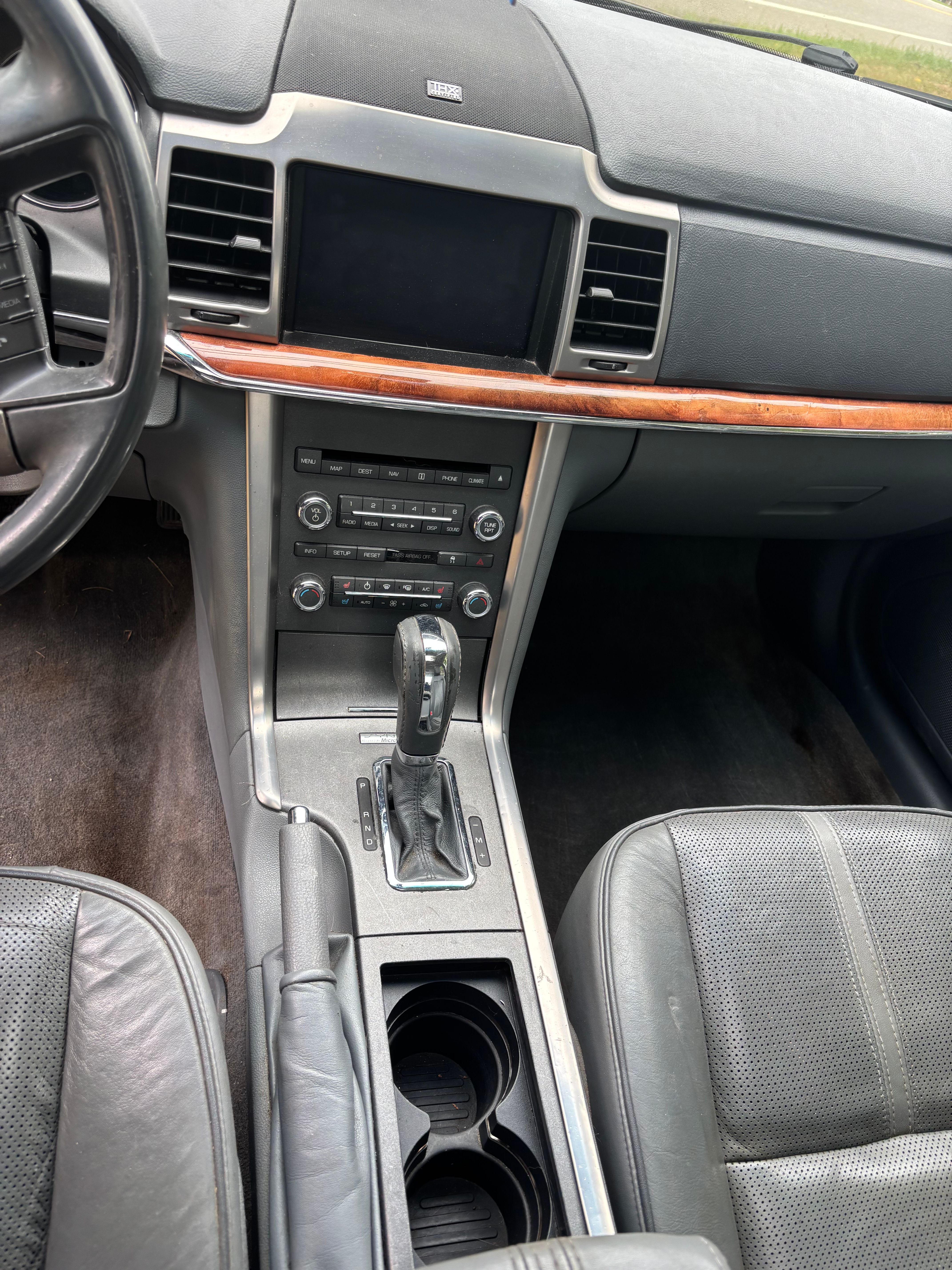 Used 2010 Lincoln MKZ FWD image 6