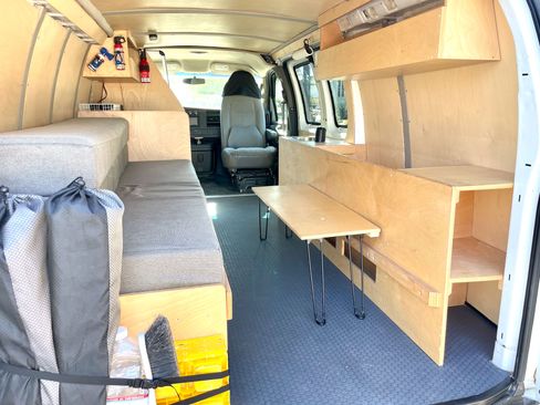 Used 2011 Chevrolet Express 1500 AWD w/ Cold Climate Package image 10