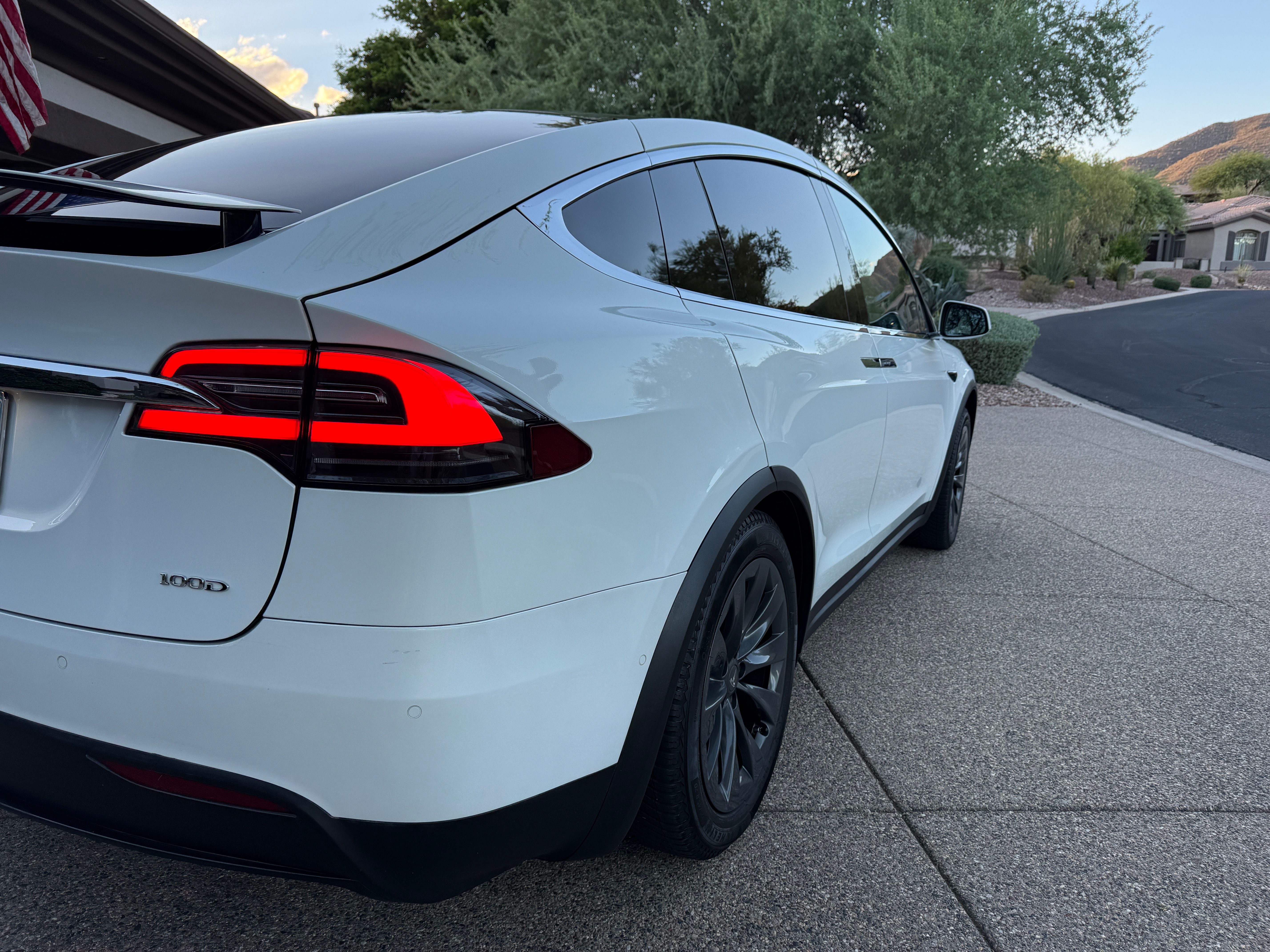 Used 2018 Tesla Model X 100D AWD/4WD image 10
