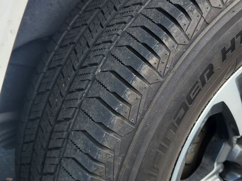 Used 2017 Toyota Tacoma TRD Sport w/ Tow Package image 12