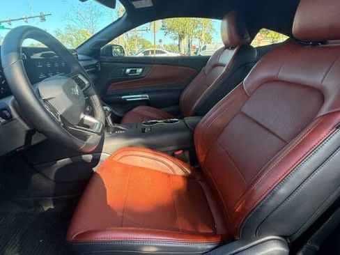 Used 2025 Ford Mustang Premium image 11