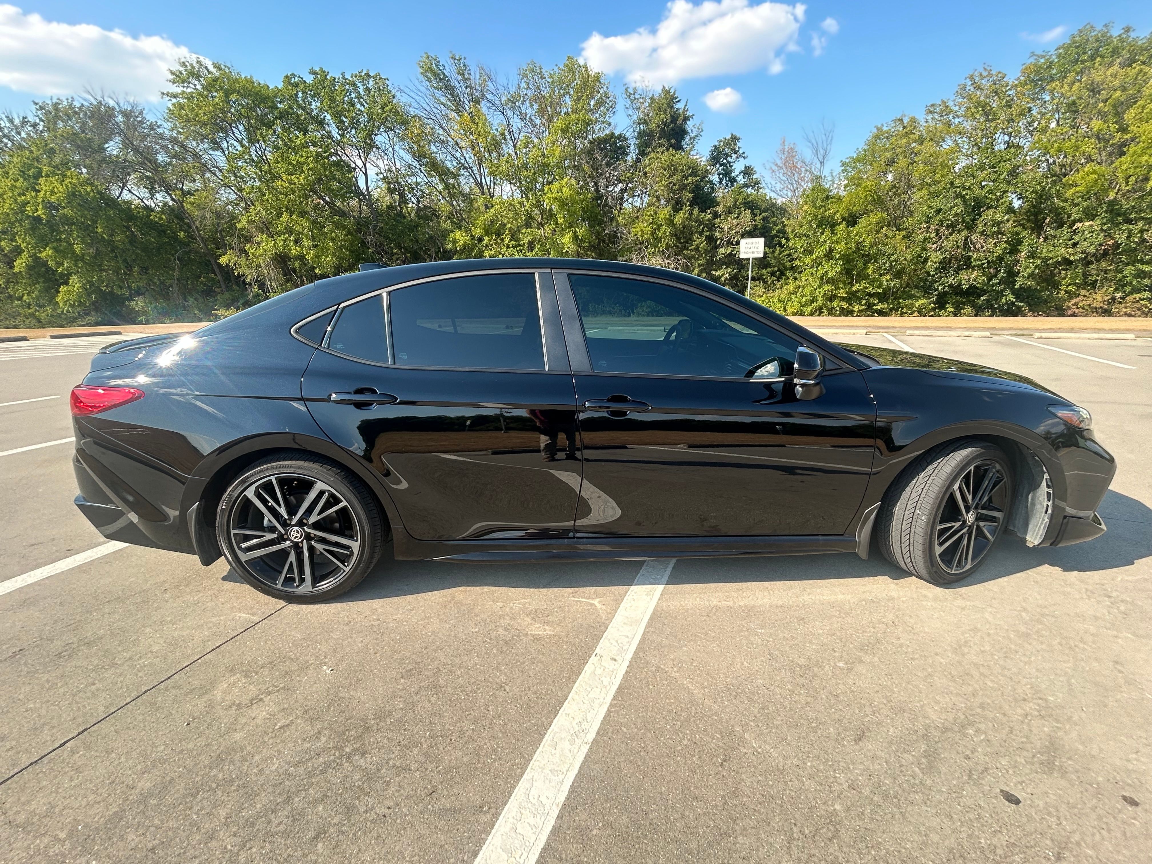 Used 2026 Toyota Camry XSE w/ Premium Package FWD image 2