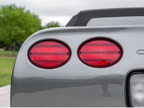 Used 2003 Chevrolet Corvette Convertible w/ Preferred Equipment Group1 image 30