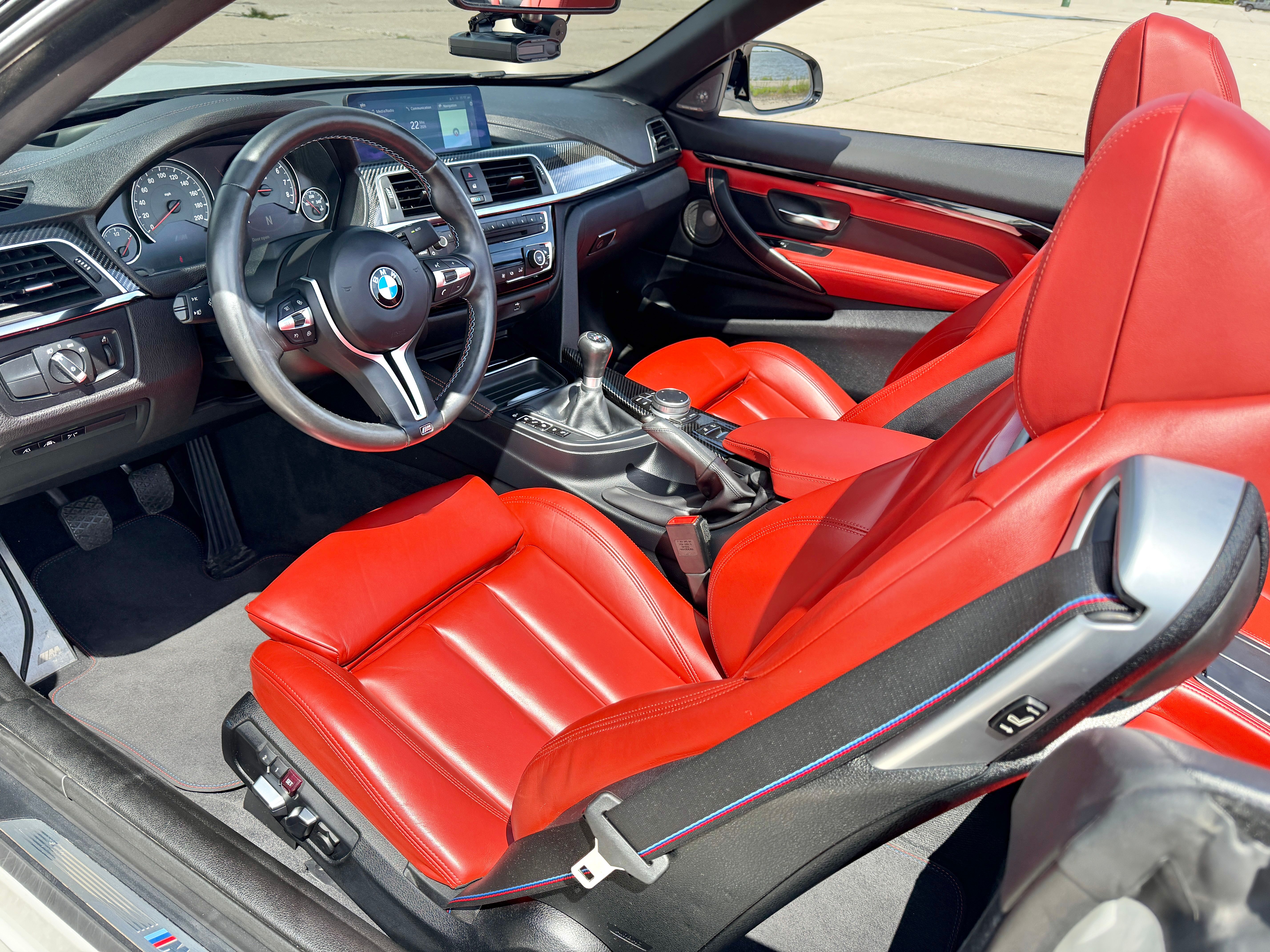 Used 2020 BMW M4 Convertible w/ Competition Package RWD image 20