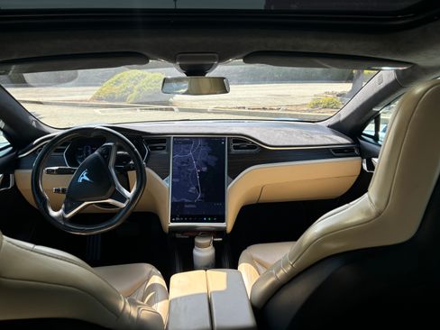 Used 2015 Tesla Model S 90D image 12