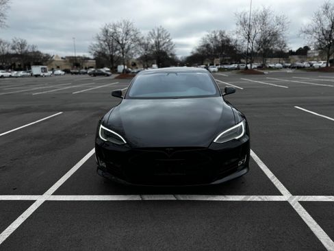 Used 2020 Tesla Model S Long Range Plus image 2
