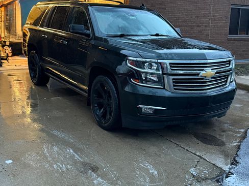 Used 2016 Chevrolet Suburban LTZ image 5