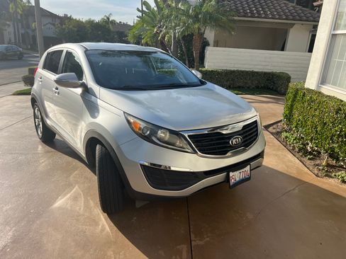 Used 2013 Kia Sportage LX image 1
