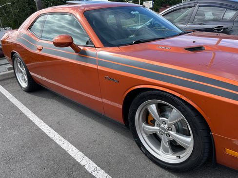 Used 2011 Dodge Challenger R/T image 14