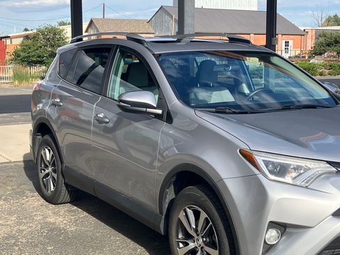 Used 2016 Toyota RAV4 XLE AWD/4WD image 6