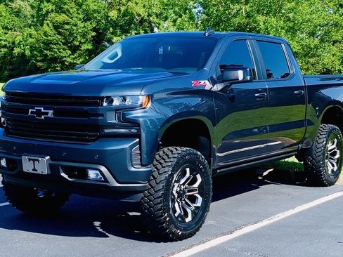 Used 2019 Chevrolet Silverado 1500 RST image 1