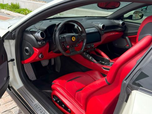 Used 2018 Ferrari GTC4Lusso T image 2