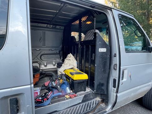 Used 2002 Ford E-350 and Econoline 350 Van image 23