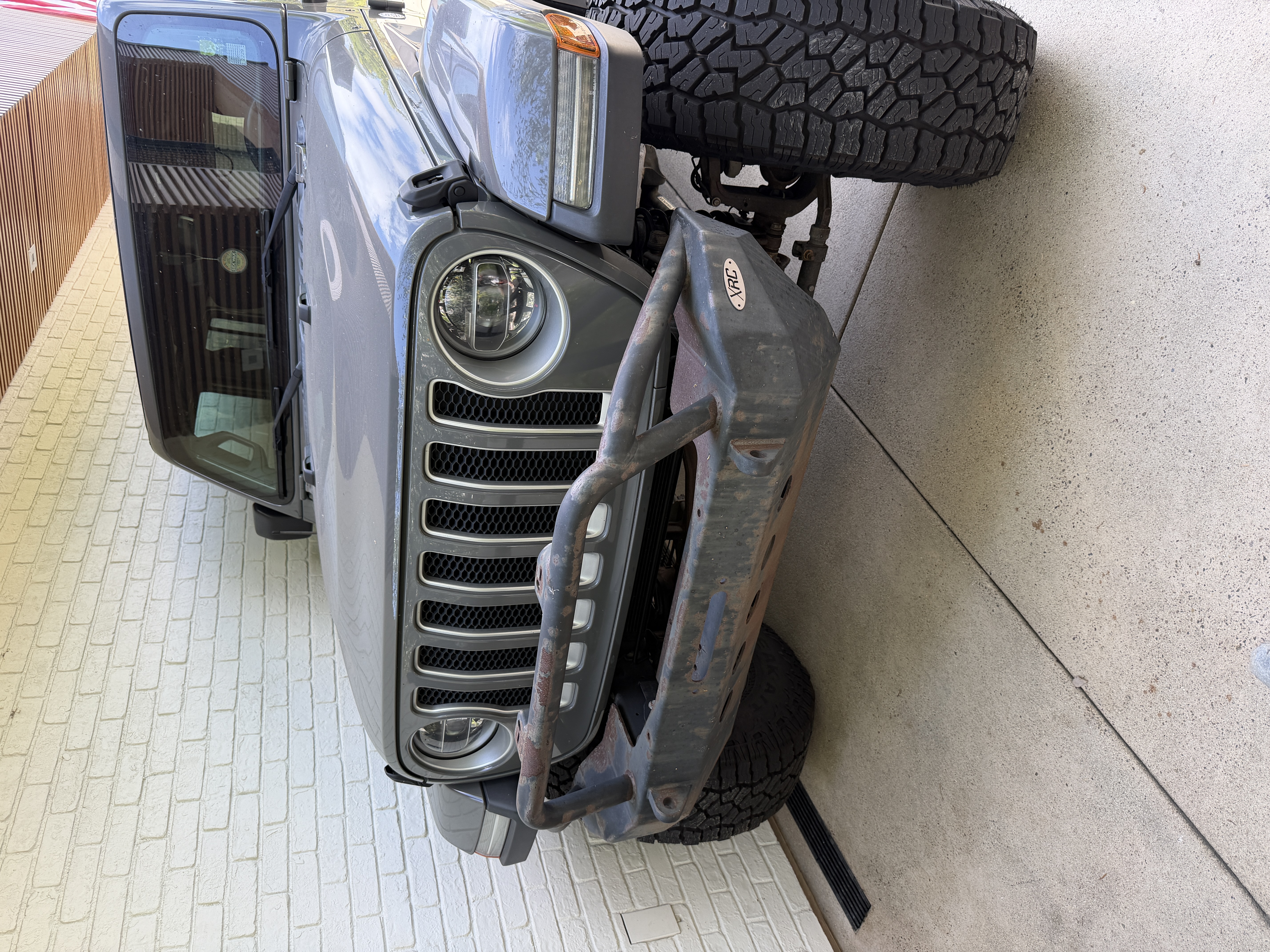 Used 2020 Jeep Wrangler Unlimited Sahara AWD/4WD image 4