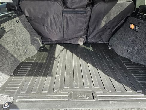 Used 2012 Land Rover Range Rover HSE LUX w/ Luxury Interior Pkg image 13