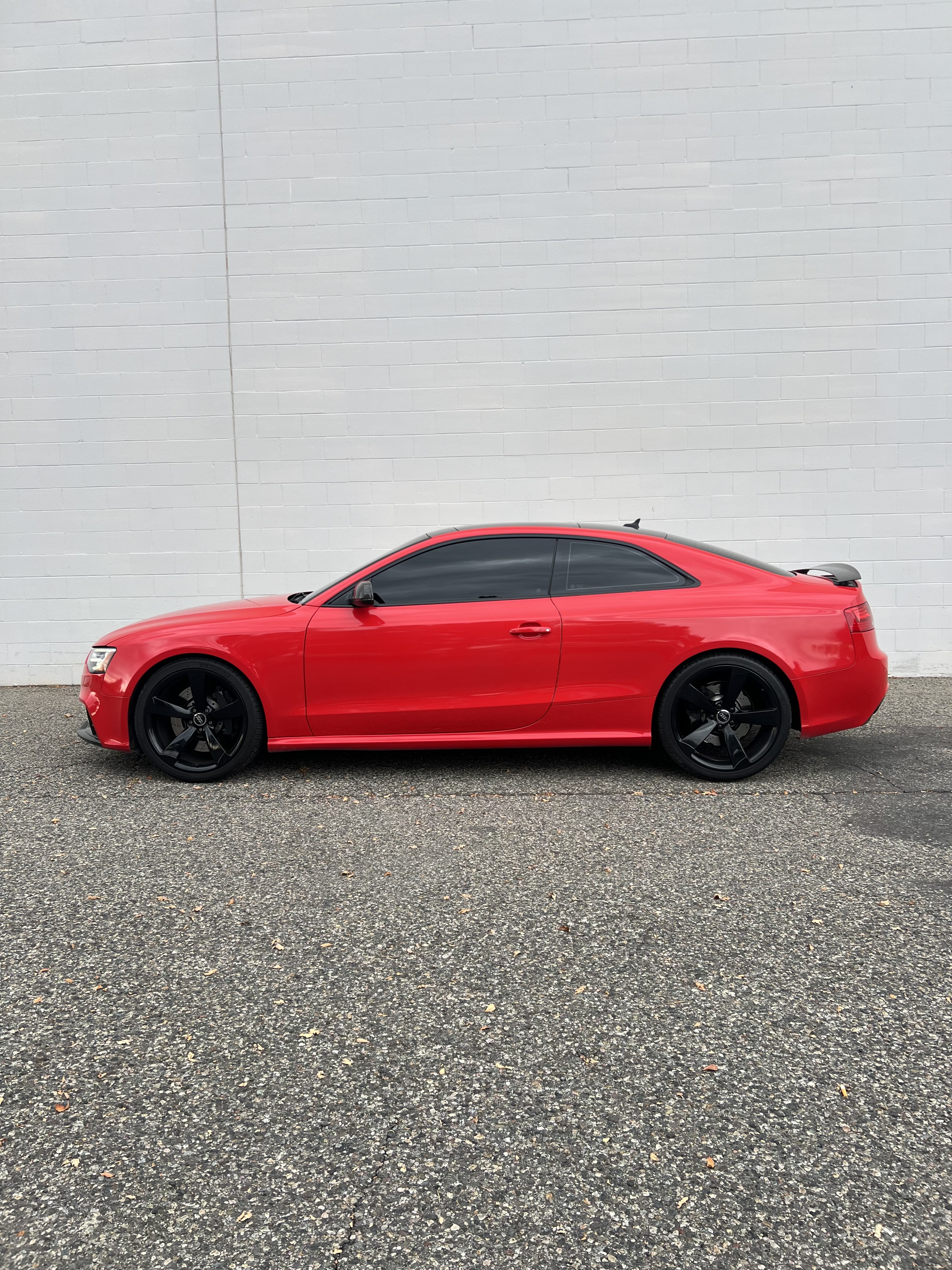 Used 2013 Audi RS 5 Coupe w/ Audi MMI Navigation Plus Pkg AWD/4WD image 2