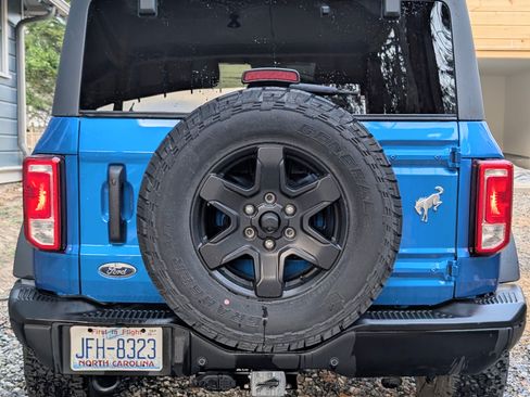 Used 2024 Ford Bronco Black Diamond image 9