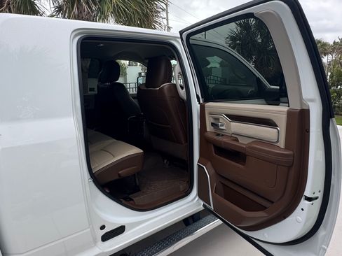 Used 2023 RAM 2500 Laramie AWD/4WD image 6