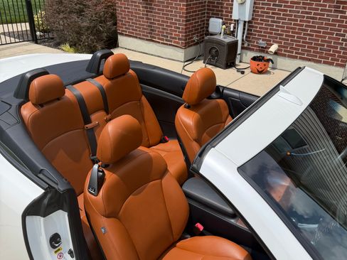 Used 2011 Lexus IS 250C w/ Luxury Pkg RWD image 5