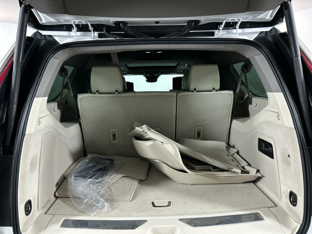 Used 2021 Cadillac Escalade ESV Sport Platinum w/ Heavy-Duty Trailer Package AWD/4WD image 13