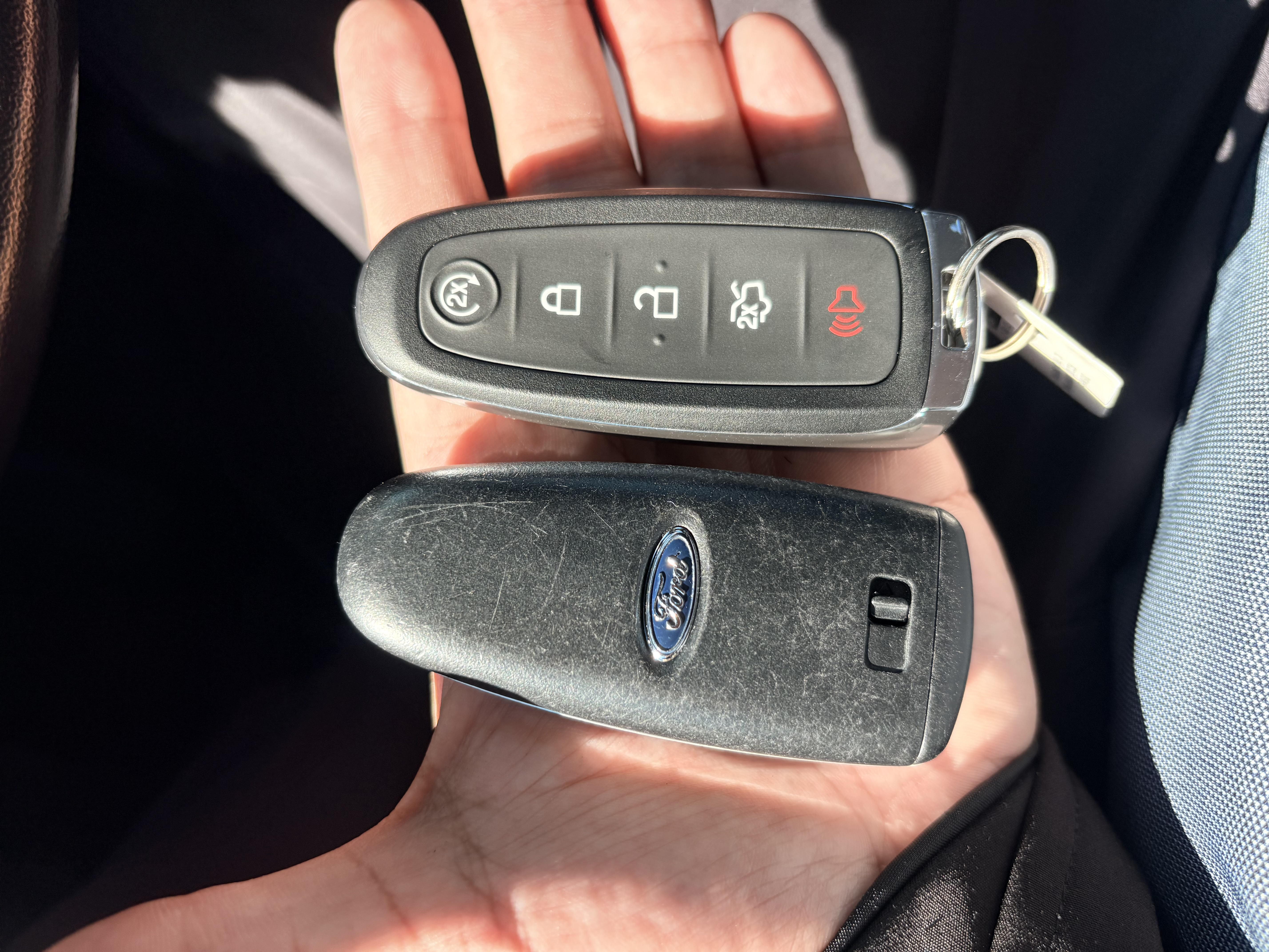 Used 2016 Ford Escape Titanium FWD image 11
