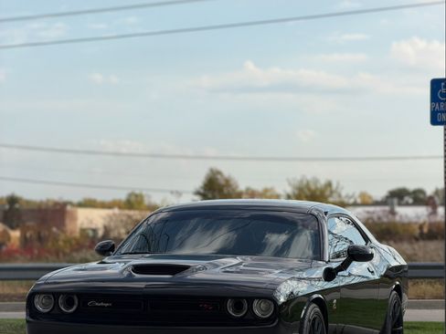 Used 2020 Dodge Challenger R/T Scat Pack w/ Dynamics Package image 9