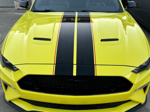 Used 2021 Ford Mustang GT Premium w/ Equipment Group 401A image 5