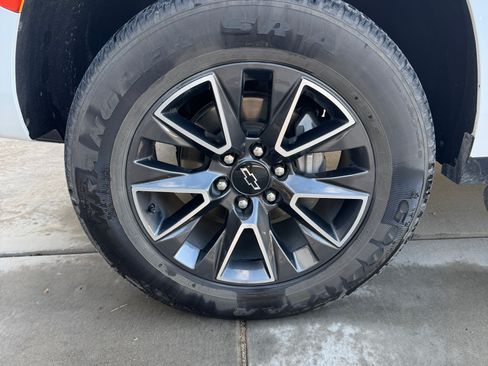 Used 2022 Chevrolet Tahoe Z71 w/ Luxury Package image 14