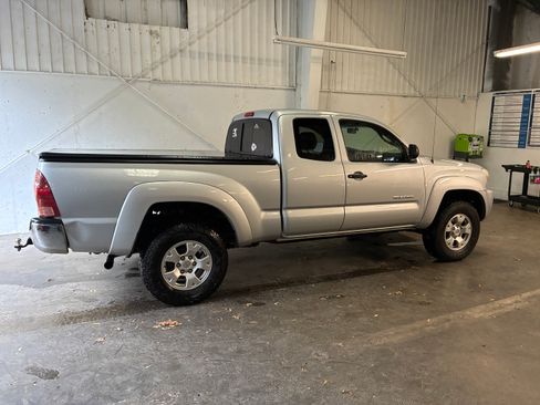 Used 2005 Toyota Tacoma 4x4 Access Cab image 21