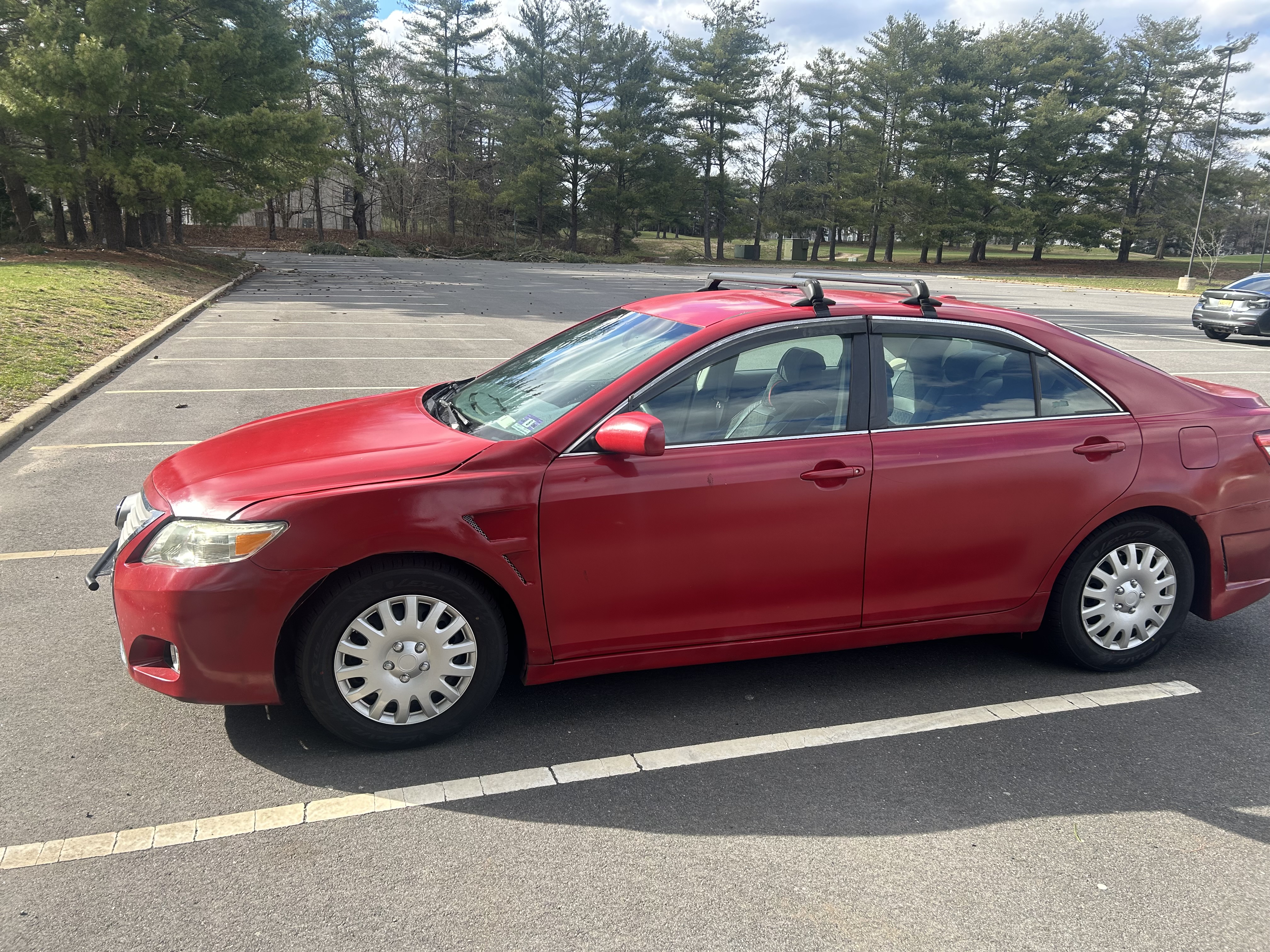 Used 2010 Toyota Camry FWD image 1