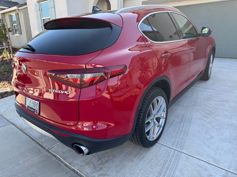 Used 2018 Alfa Romeo Stelvio Ti image 8