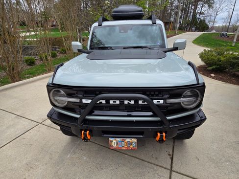 Used 2022 Ford Bronco Outer Banks image 4