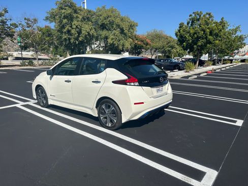 Used 2019 Nissan Leaf SV Plus w/ SV All Weather Package FWD image 5