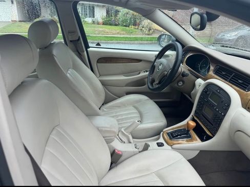 Used 2003 Jaguar X-TYPE 2.5 image 10