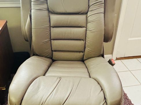 Used 2002 Chevrolet Express 1500 w/ LS Preferred Equipment Group image 30