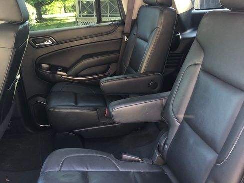 Used 2019 Chevrolet Tahoe LT image 19