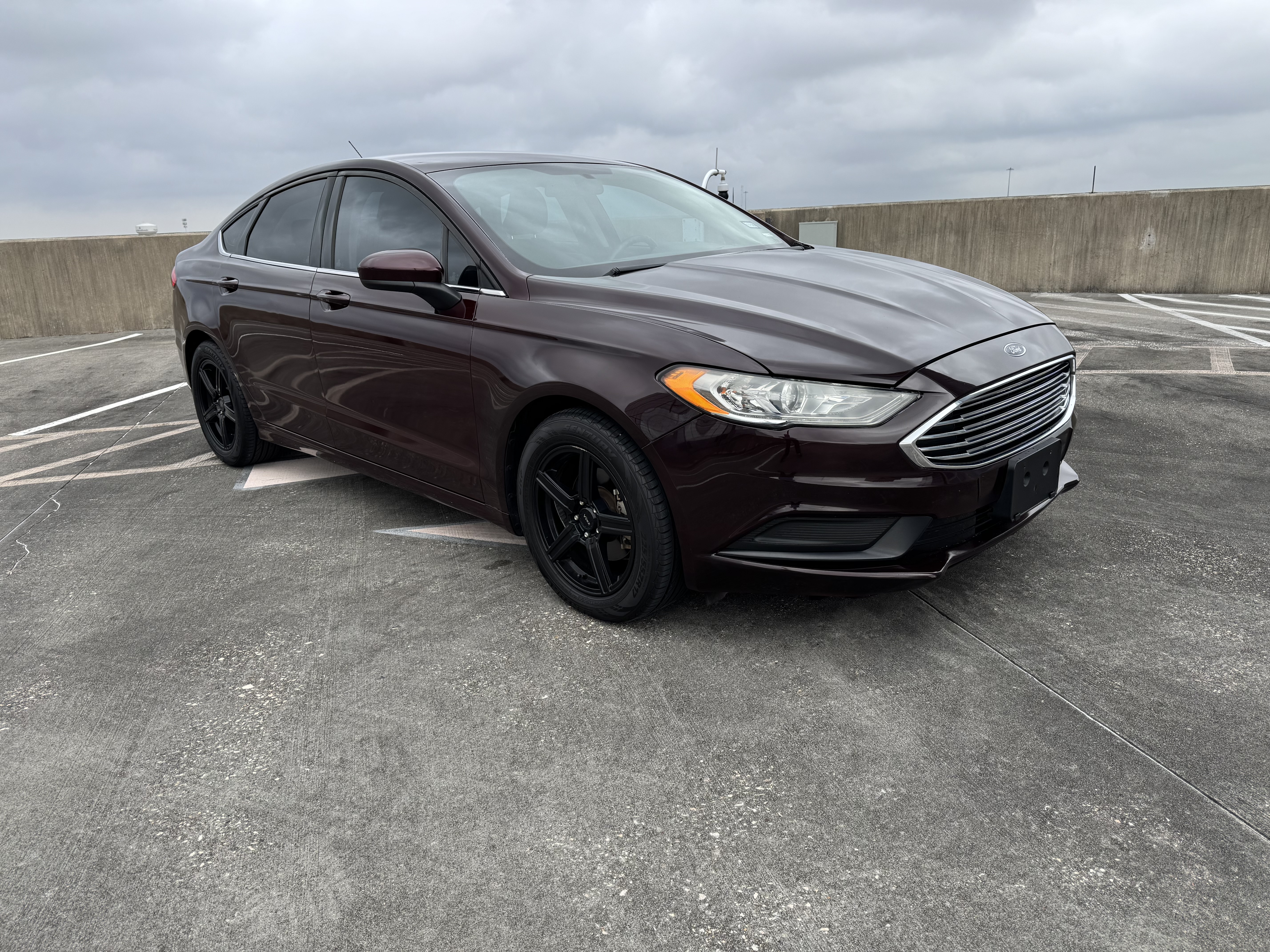 Used 2018 Ford Fusion SE w/ Fusion SE Technology Package FWD image 1