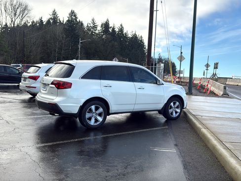 Used 2013 Acura MDX w/ Technology Package AWD/4WD image 2