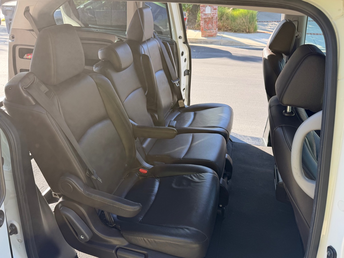 Used 2018 Honda Odyssey EX-L image 17