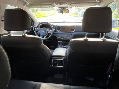 Used 2021 Kia Sportage LX FWD image 12