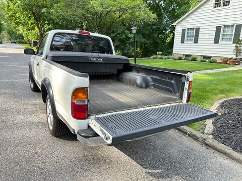 Used 1998 Toyota Tacoma Short Bed image 11
