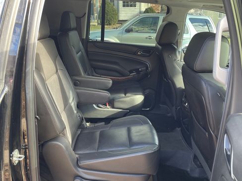 Used 2016 Chevrolet Suburban LTZ image 8