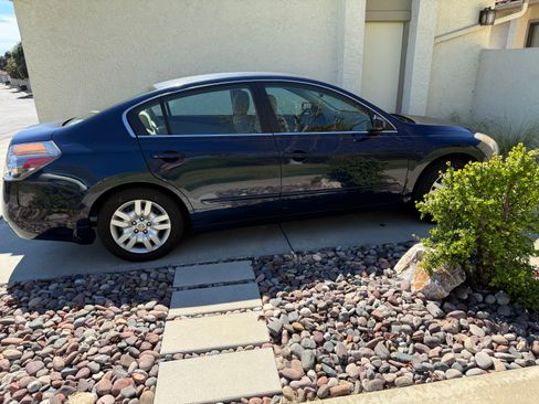 Used 2009 Nissan Altima 2.5 S image 1