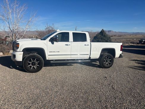 Used 2019 GMC Sierra 3500 Denali w/ Duramax Plus Package image 1