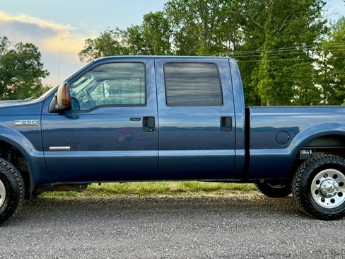 Used 2005 Ford F250 XLT AWD/4WD image 5