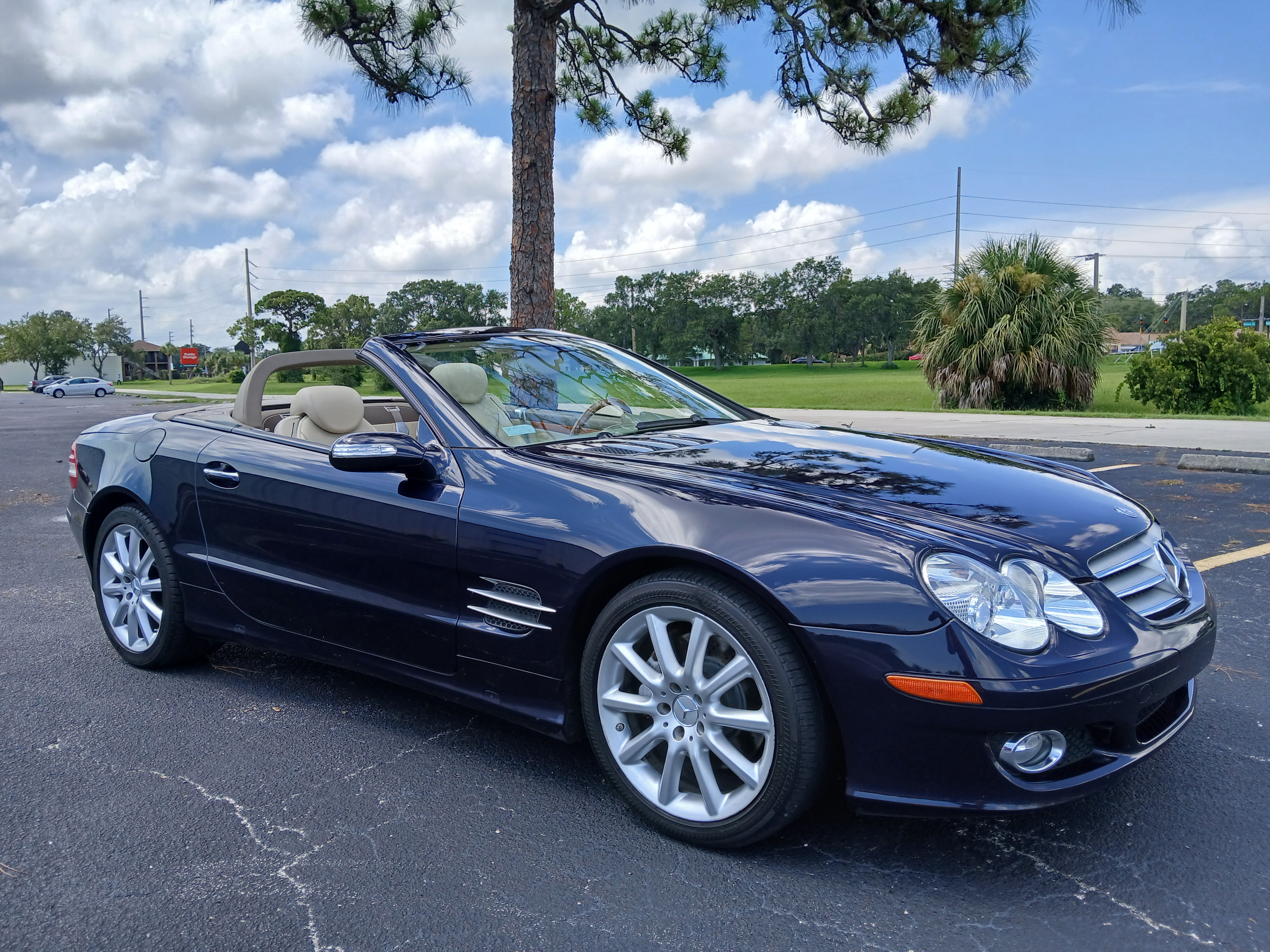 Used 2007 Mercedes-Benz SL 550 w/ Premium Pkg I image 9